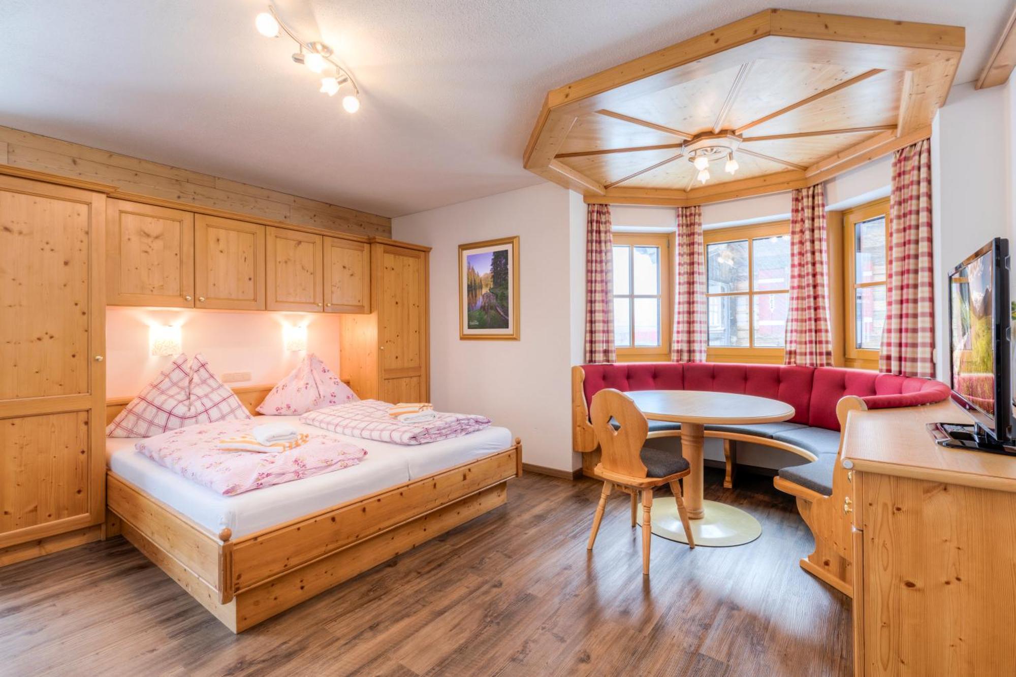 Schmiedlehenalm Apartment Obertauern Luaran gambar